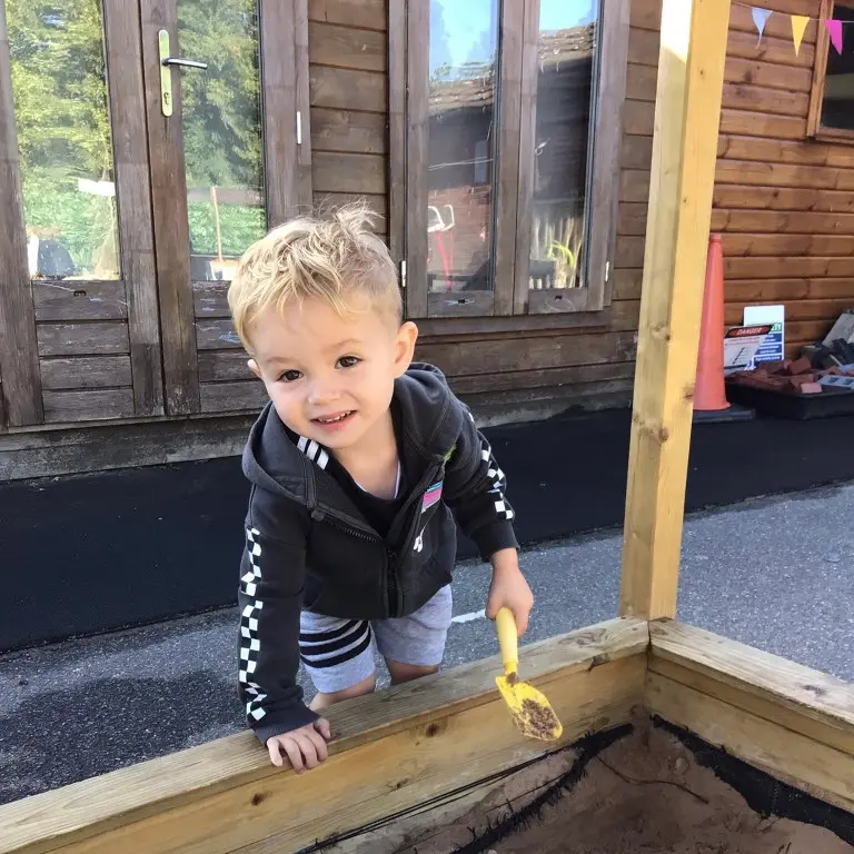 Play at Cinder Ash Pre School